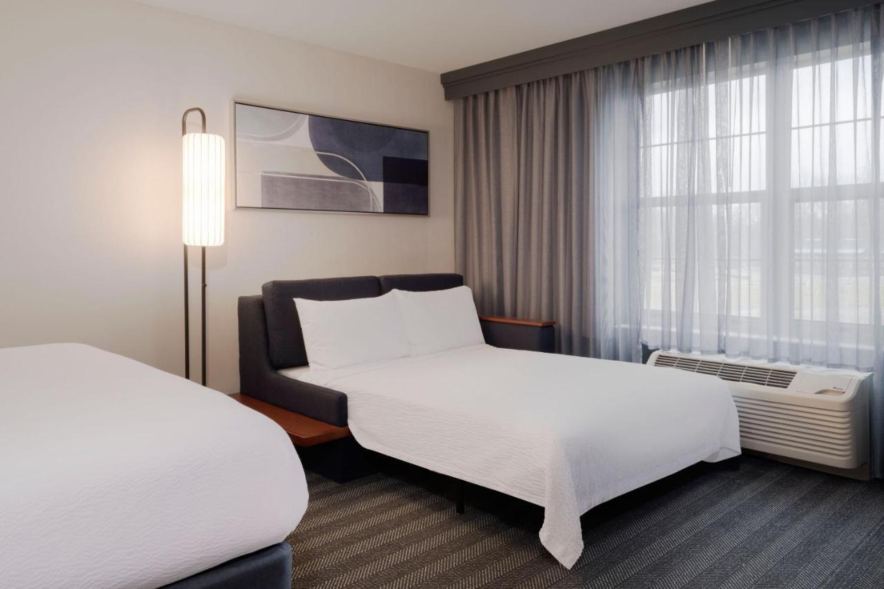 Courtyard By Marriott Columbus New Albany Hotel Exterior photo